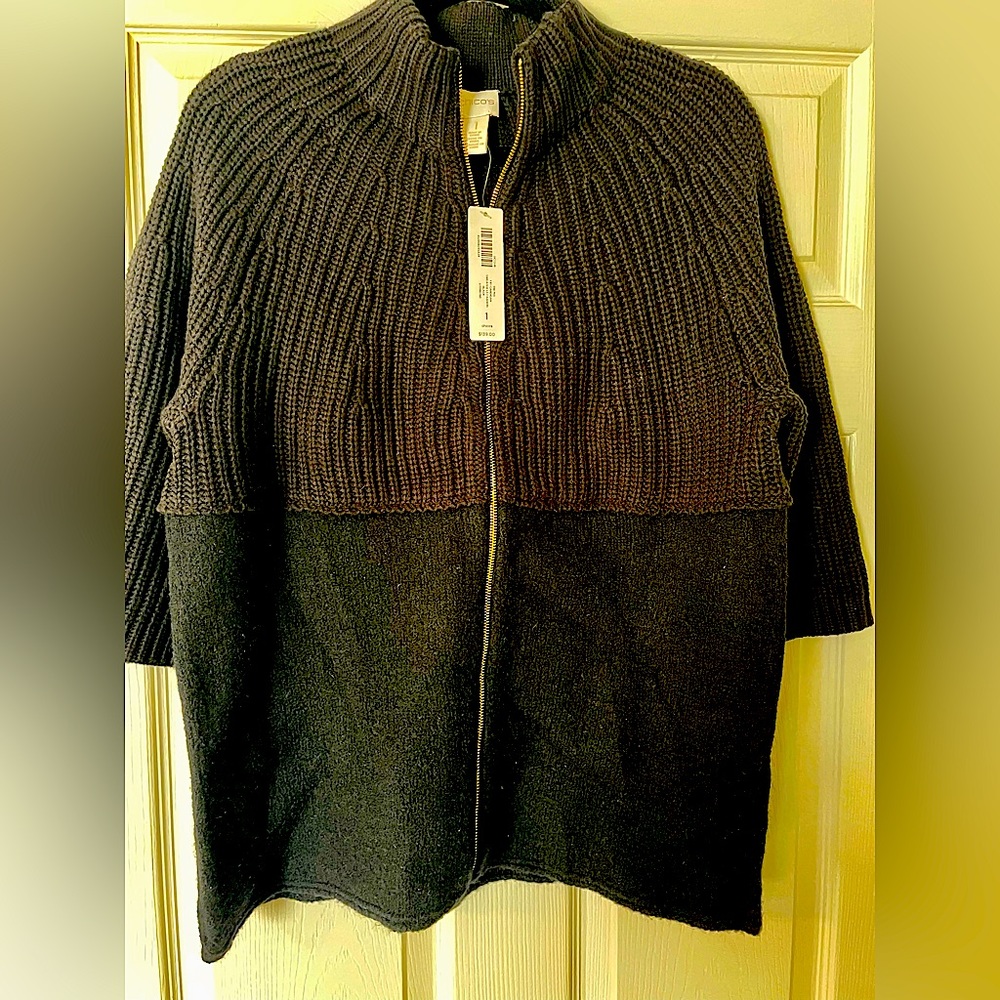Chicos NEW WITH TAGS Black with Gold Zipper Medium. GORGEOUS!